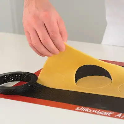 Silikomart Siyah Delikli Silpat Air mat 583x384 mm - 7
